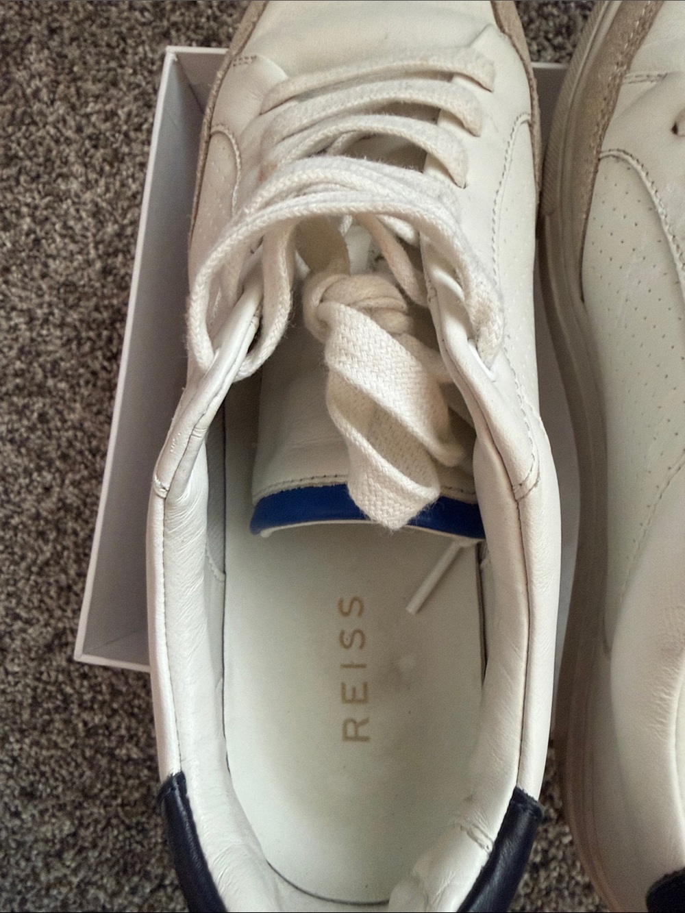 Reiss Classic White Leather Low-Top Sneakers with grey Suede Accents - Picture 4 of 8